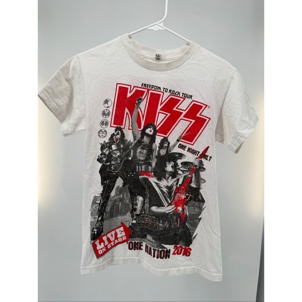 2016 Kiss Freedom to Rock Tour Band Tee Shirt Small Unisex